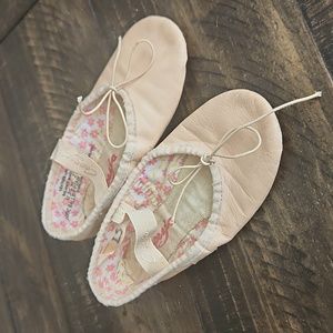 Capezio Ballet Shoes Youth 11.5